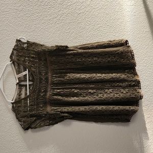 XHILARATION LACE LINE BLOUSE SIZE L